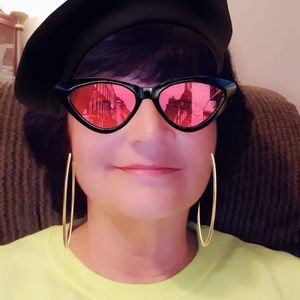 Meet your Posher, Donna